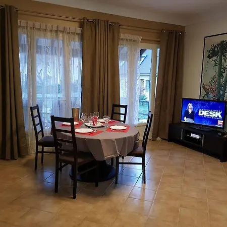 Centre 2 Bedrooms * Sarlat-la-Caneda