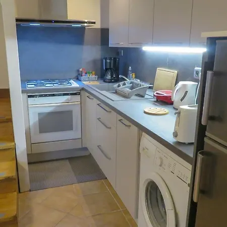 Centre 2 Bedrooms *